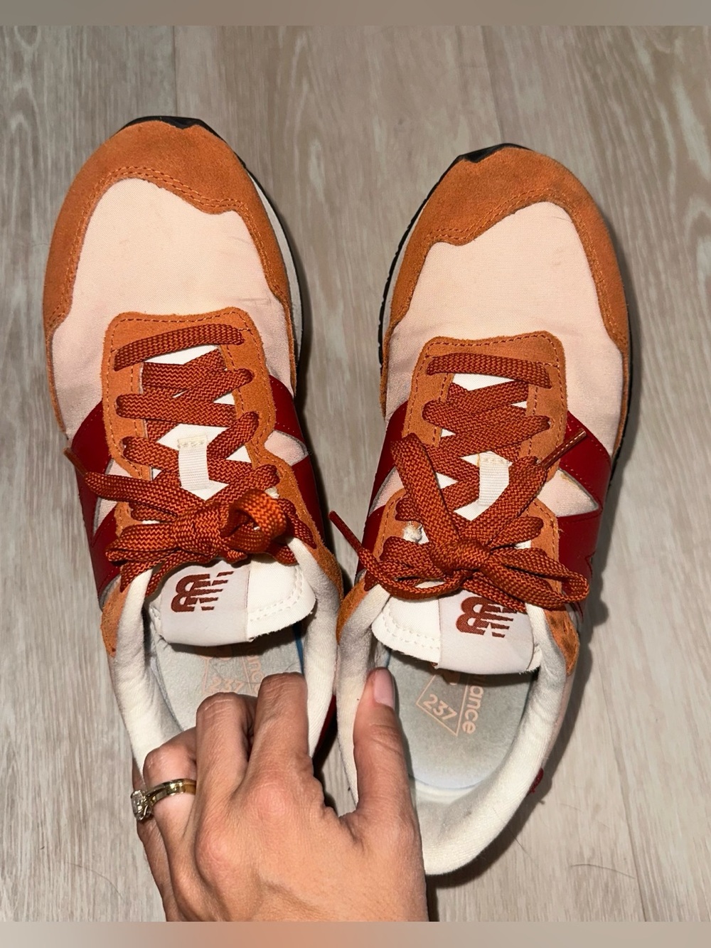 New Balance womens 237 sneaker - Picture 4 of 7